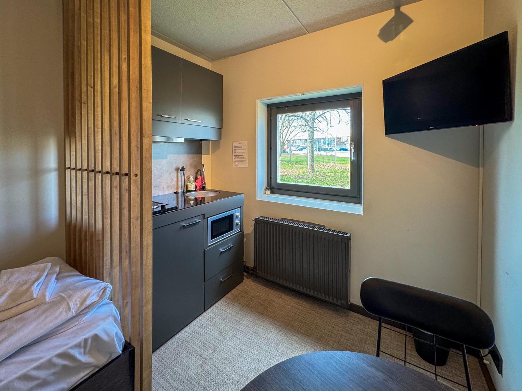 Joenkoeping Hotel Apartments エクステリア 写真
