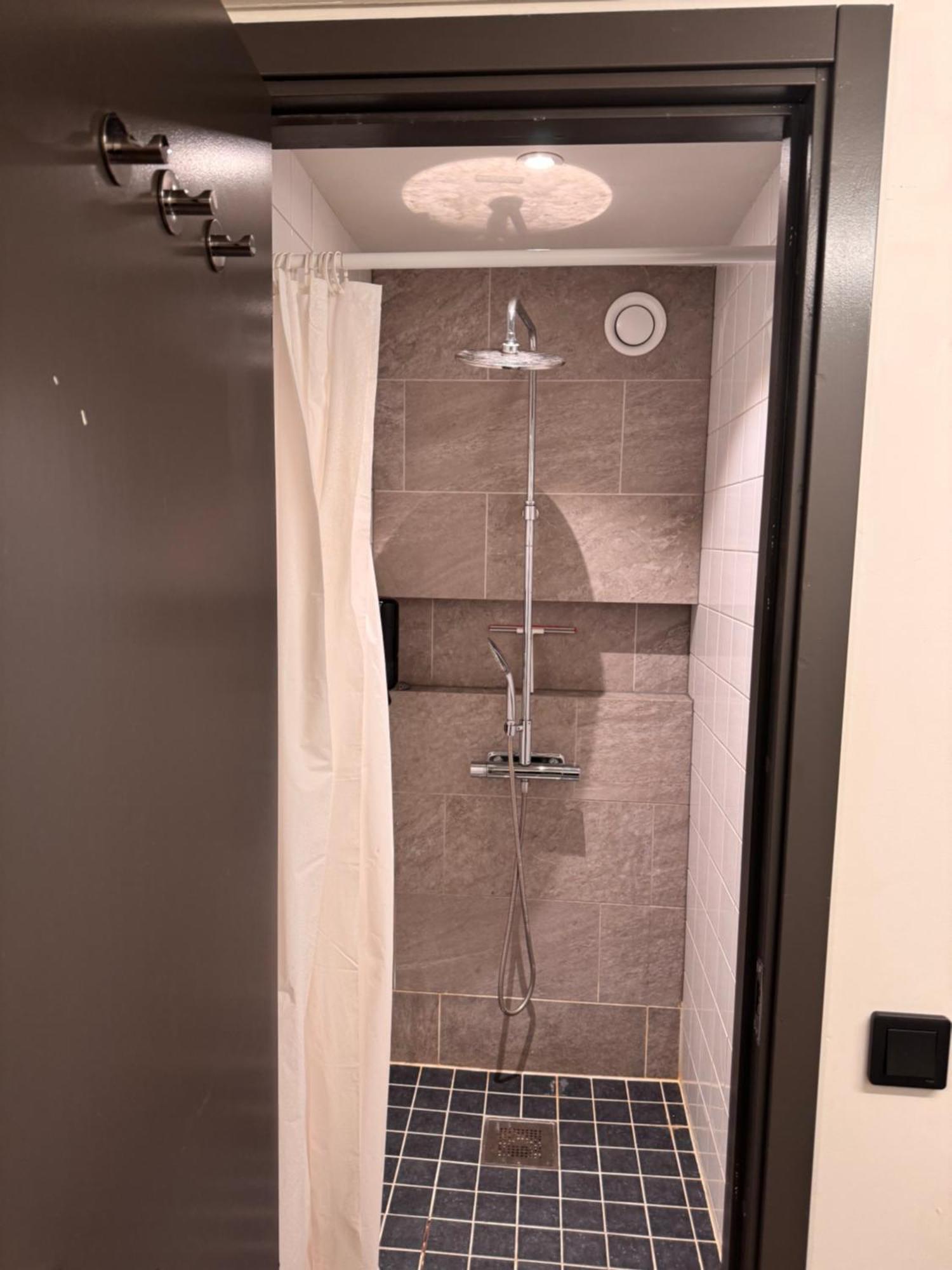 Joenkoeping Hotel Apartments エクステリア 写真